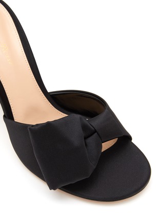 Detail View - Click To Enlarge - GIANVITO ROSSI - 85 Half Bow Embellished Satin Platform Mules