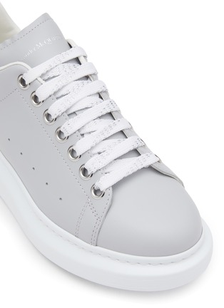 Detail View - Click To Enlarge - ALEXANDER MCQUEEN - ‘Larry’ Low Top Leather Oversized Sneakers