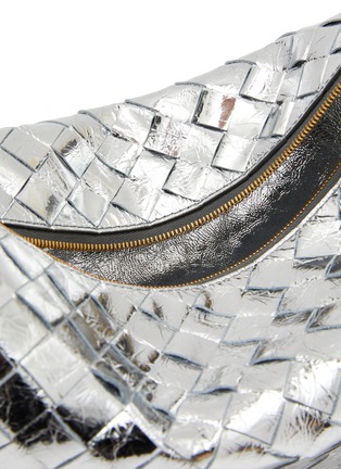 Detail View - Click To Enlarge - BOTTEGA VENETA - Medium ‘Turn’ Intrecciato Laminated Leather Pouch