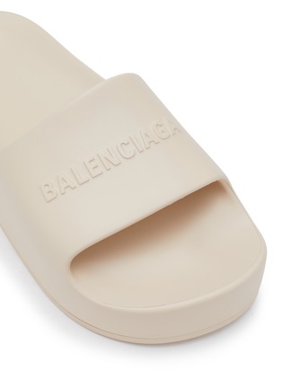 Detail View - Click To Enlarge - BALENCIAGA - Logo Embossed Single Band Rubber Platform Slides