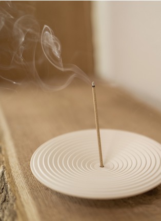 Detail View - Click To Enlarge - GLOSOME - Holy Smoke Palo Santo Incense Holder