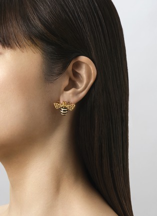 Detail View - Click To Enlarge - MIO HARUTAKA - Honey Bee 18K Yellow Gold Diamond Onyx Tigers Eye Single Earring