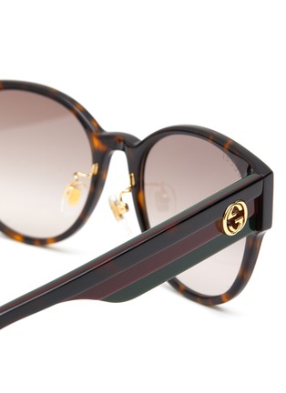 Detail View - Click To Enlarge - GUCCI - Tricoloured Temple Tortoiseshell Effect Acetate Round Sunglasses