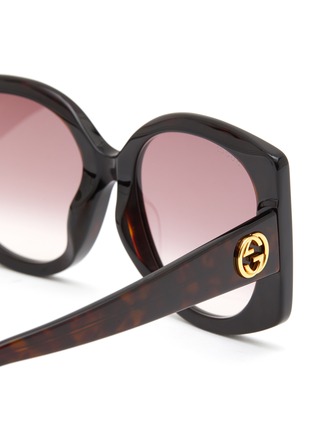 Detail View - Click To Enlarge - GUCCI - Logo Tortoiseshell Effect Acetate Sunglasses