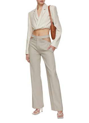 Figure View - Click To Enlarge - JACQUEMUS - Sharp Cut Notched Lapel Cropped Blazer