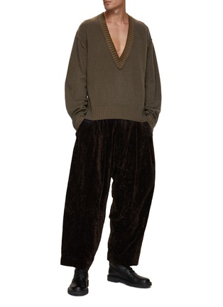 Figure View - Click To Enlarge - ZIGGY CHEN - V-Neck Oversized Cashmere Sweater
