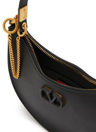 Detail View - Click To Enlarge - VALENTINO GARAVANI - VLogo Grained Leather Mini Hobo Bag