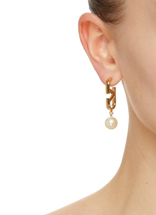 Figure View - Click To Enlarge - VALENTINO GARAVANI - VLogo Pearl Gold Toned Earrings