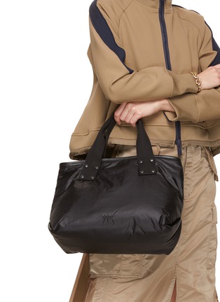 Figure View - Click To Enlarge - SACAI - Medium Skytex Tote Bag