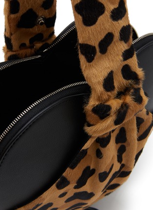 Cache online coeur leopard