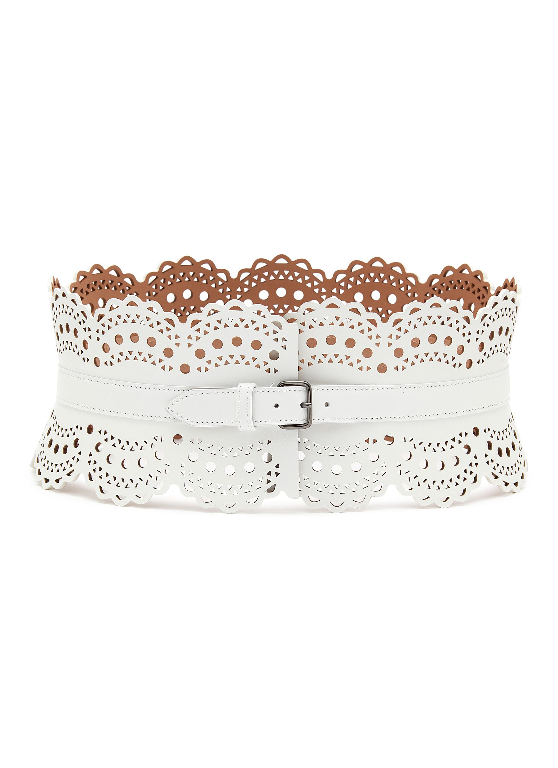 Corset shop belt white