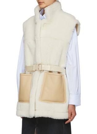 Detail View - Click To Enlarge - MONCLER - Detachable Sleeve Belted Shearling Convertible Jacket