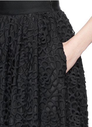 Detail View - Click To Enlarge - ST. JOHN - Camellia crochet lace maxi gown skirt