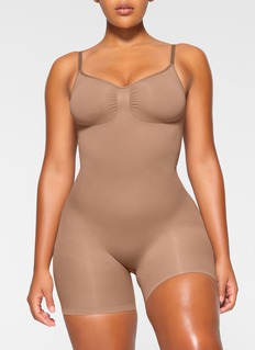 Skims Women's Bodysuit Shapewear Body String Thong Tummy Control Body Shaper  Slimming Leotard Jumpsuit (Color : Brown, Size : M) : : Fashion