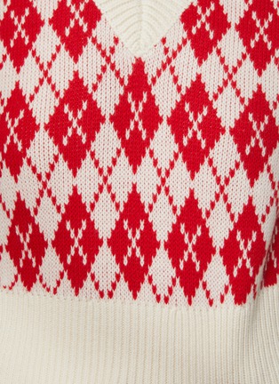  - MO&CO. - Argyle Knitted Vest