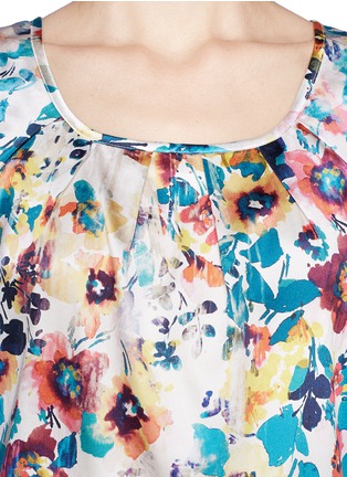 Detail View - Click To Enlarge - ST. JOHN - Pleat neck floral print blouse