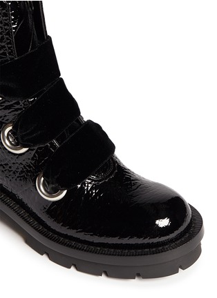 Detail View - Click To Enlarge - ALEXANDER MCQUEEN - Velvet lace-up patent leather boots