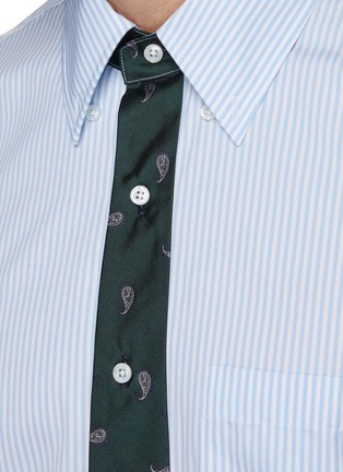  - THOM BROWNE - Seamed In Paisley Tie Shirt