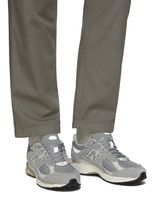Figure View - Click To Enlarge - NEW BALANCE - 2002R Low Top Sneakers