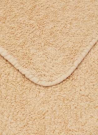 Detail View - Click To Enlarge - ABYSS & HABIDECOR - Super Pile Guest Towel — Sand