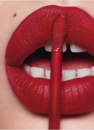 Detail View - Click To Enlarge - CHARLOTTE TILBURY - Airbrush Flawless Lip Blur — Ruby Blur