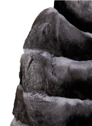  - FABIO GAVAZZI - Collared Chinchilla Fur Cape