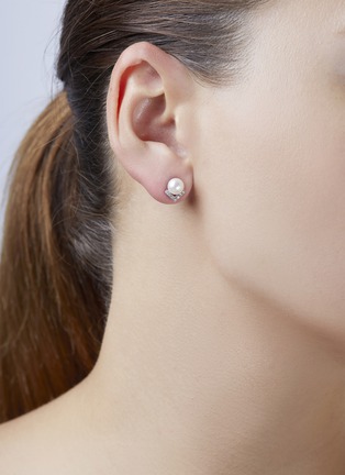 Detail View - Click To Enlarge - YOKO LONDON - Trend Diamond Pearl 18K White Gold Earrings