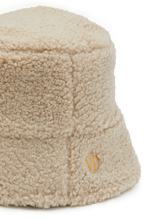 Detail View - Click To Enlarge - VAN PALMA - Logo Embroidery Faux Shearling Bucket Hat