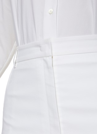  - EENK - Skirt Belt Oversized Shirt