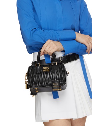 Small matelassé 2025 leather shoulder bag