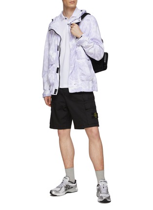 Figure View - Click To Enlarge - STONE ISLAND - Supima Cotton Cargo Shorts