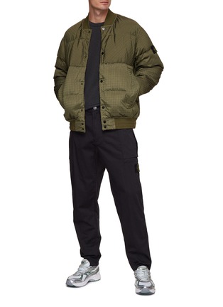 Figure View - Click To Enlarge - STONE ISLAND - Flat Front Cargo Pants