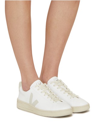 Figure View - Click To Enlarge - VEJA - Urca Low Top Sneakers