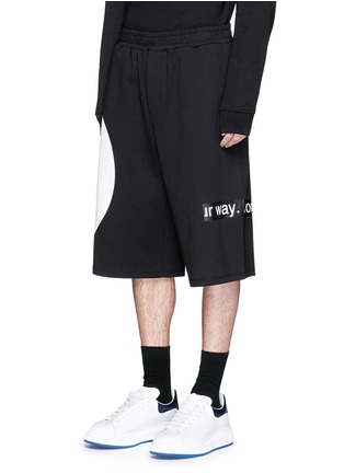 Front View - Click To Enlarge - MC Q - 'Taito' geometric slogan print jersey shorts