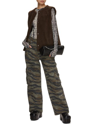 Figure View - Click To Enlarge - YVES SALOMON - Curly Lamb Merino Gilet