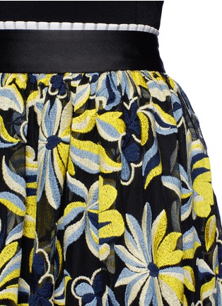 Detail View - Click To Enlarge - CYNTHIA & XIAO - Floral embroidery mesh midi skirt