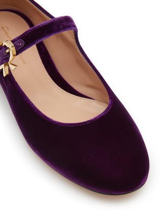 Detail View - Click To Enlarge - GIANVITO ROSSI - Velvet Mary Jane Flats