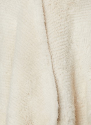  - SYMÉTRIE - Mink Fur Knit Cape