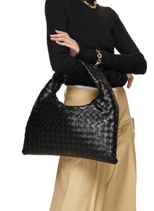 Hop Small Leather Shoulder Bag in Black - Bottega Veneta