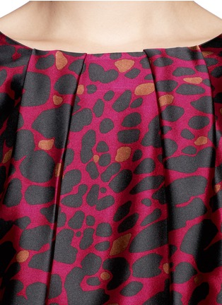 Detail View - Click To Enlarge - ST. JOHN - Leopard silk dress with gathered waistline