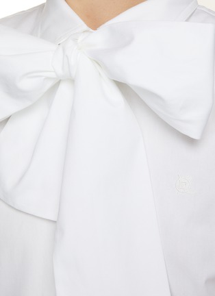  - KIMHĒKIM - Embroidered Sleeveless Cotton Shirt