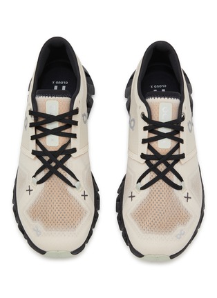 Detail View - Click To Enlarge - ON - Cloud X 3 Sneakers