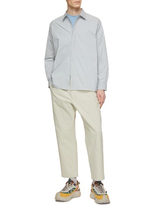 Figure View - Click To Enlarge - GOLDWIN - One Tuck Tapered Ankle Pants