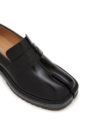 Detail View - Click To Enlarge - MAISON MARGIELA - Tabi County Leather Loafers