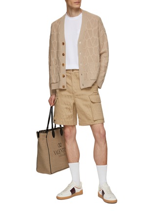 Figure View - Click To Enlarge - VALENTINO GARAVANI - Toile Iconographic Cargo Shorts