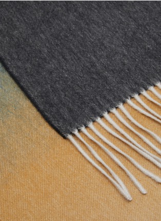 Detail View - Click To Enlarge - JOVENS - Spray Dye Cashmere Shawl