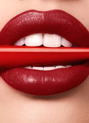  - CHRISTIAN LOUBOUTIN - Rouge Stiletto Glossy Shine Shine Lipstick — Red Walk 146S