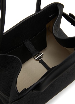 Detail View - Click To Enlarge - THE ROW - Marguax 10 Leather Shoulder Bag