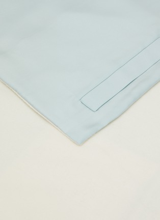 Detail View - Click To Enlarge - JOVENS - Double-faced Silk Scarf with Pocket