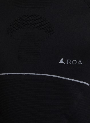  - ROA - Seamless Logo Embroidered T-Shirt